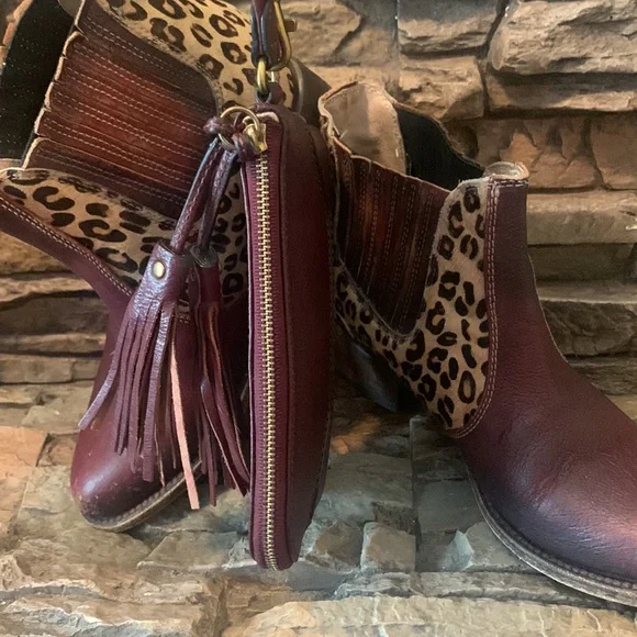 Frye Paige Wristlet - Picture 7 of 15